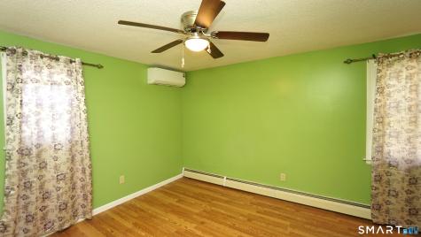 20 Ezra Silva Lane Windsor CT 06095