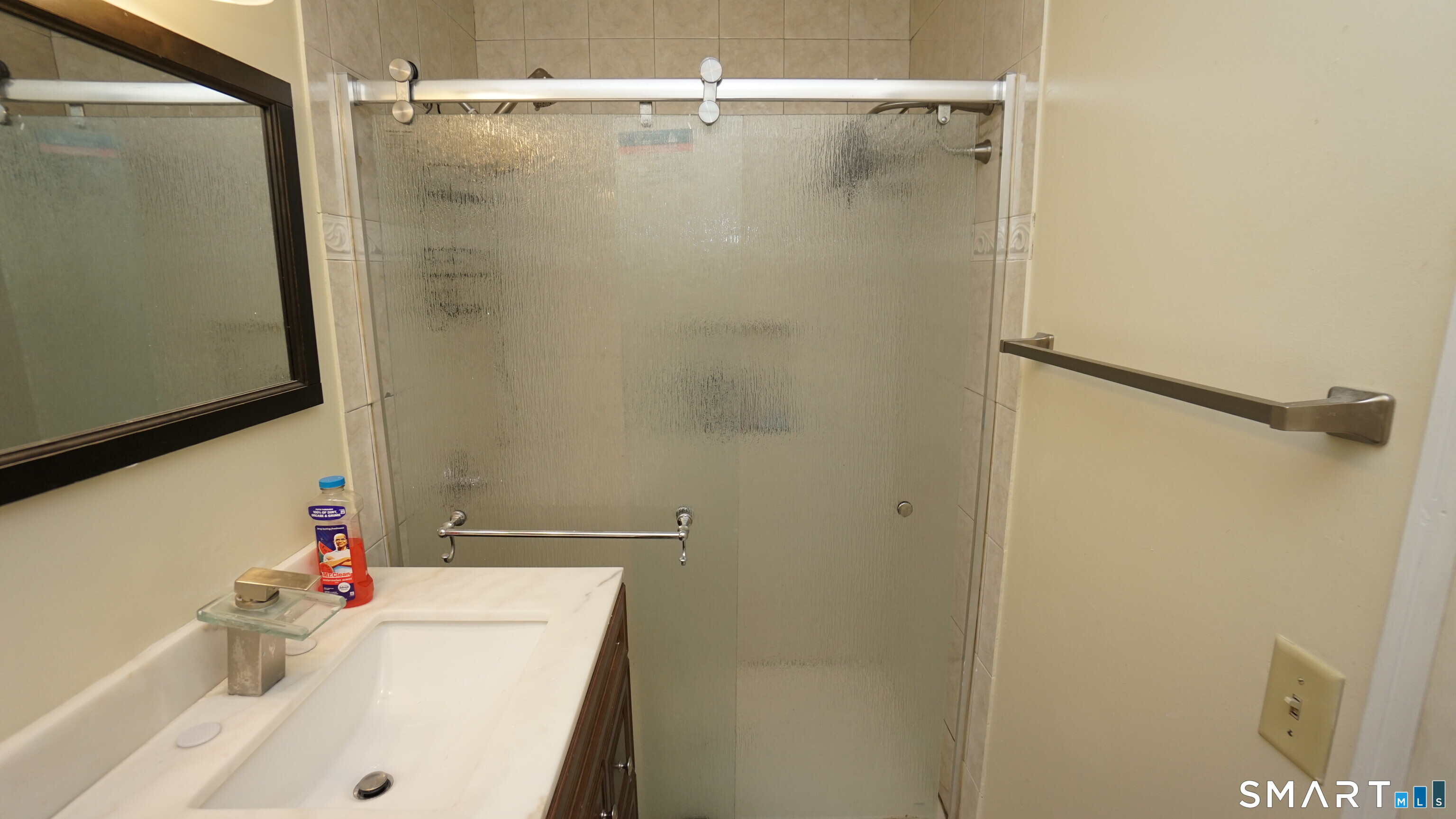 20 Ezra Silva Lane Windsor CT 06095