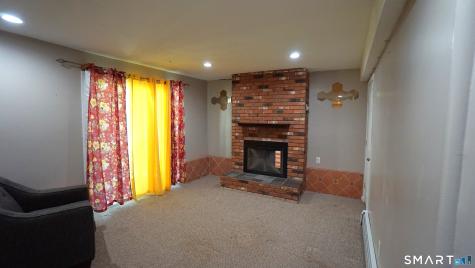 20 Ezra Silva Lane Windsor CT 06095