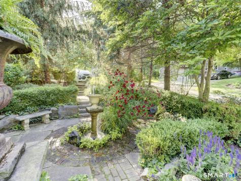 20 Hampton Trail Wallingford CT 06492