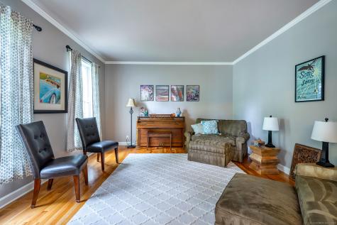 32 Sail Harbour Drive New Fairfield CT 06812