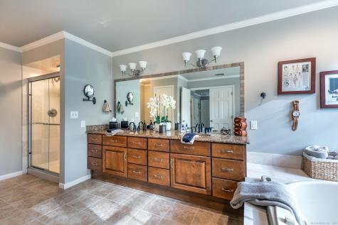 32 Sail Harbour Drive New Fairfield CT 06812
