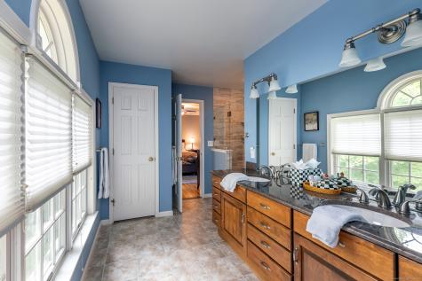 32 Sail Harbour Drive New Fairfield CT 06812