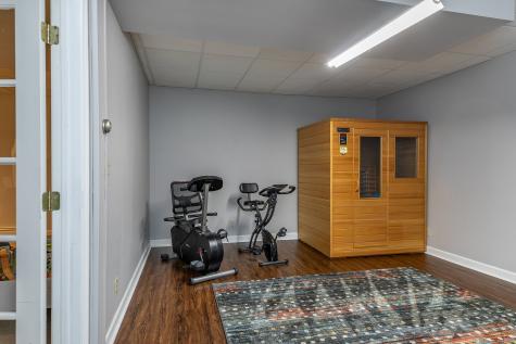32 Sail Harbour Drive New Fairfield CT 06812