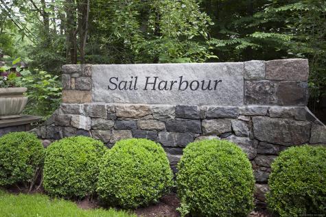 32 Sail Harbour Drive New Fairfield CT 06812