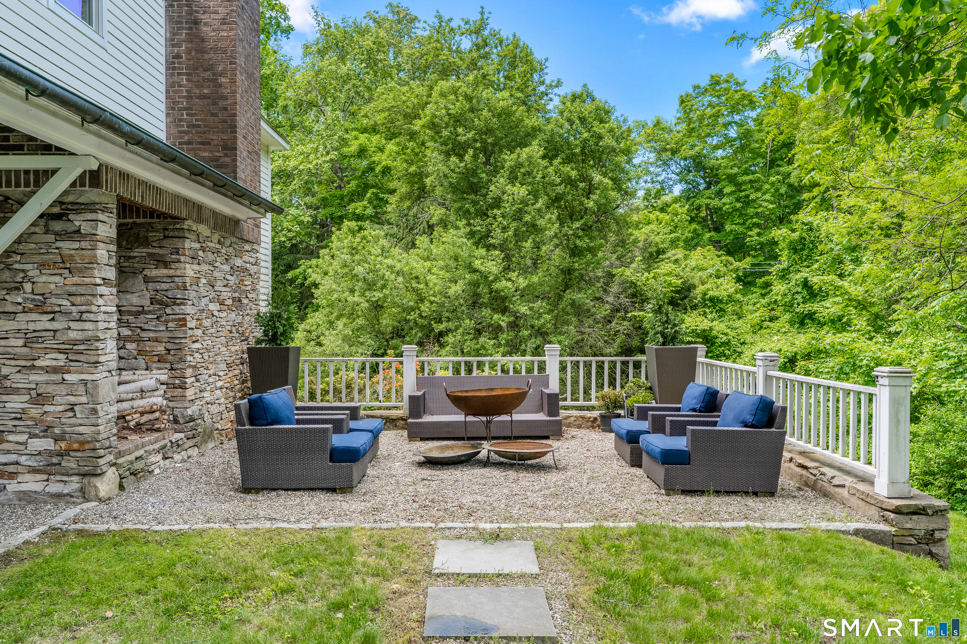 159 Newtown Turnpike Weston CT 06883