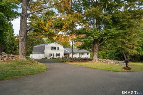 3 Grand Place Newtown CT 06470