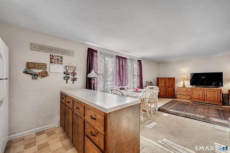 3 Grand Place Newtown CT 06470