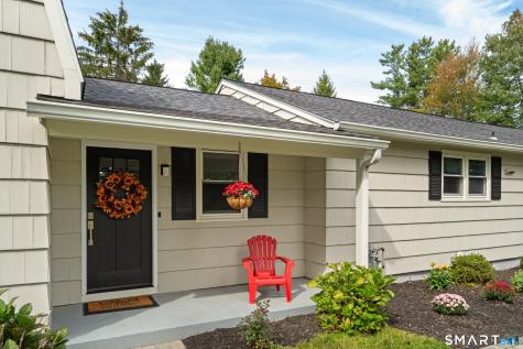 3 Grand Place Newtown CT 06470