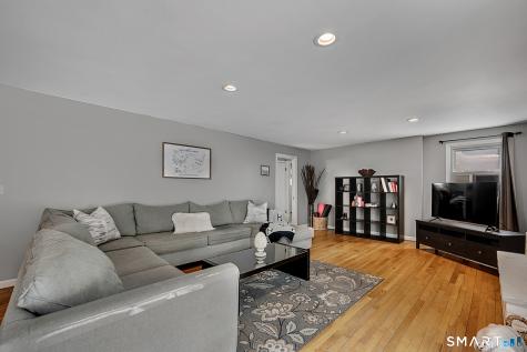 3 Grand Place Newtown CT 06470