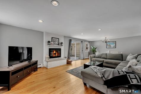 3 Grand Place Newtown CT 06470