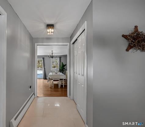 3 Grand Place Newtown CT 06470