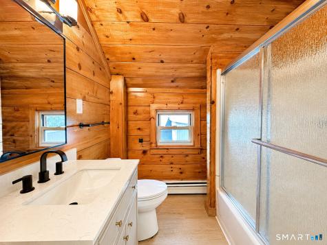 17 Pratte Avenue Norwich CT 06360