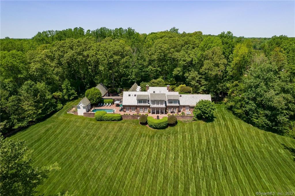 1194 Smith Ridge Road New Canaan CT 06840