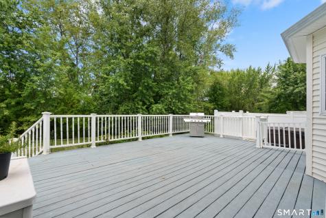 10 Harbourside Drive Suffield CT 06078