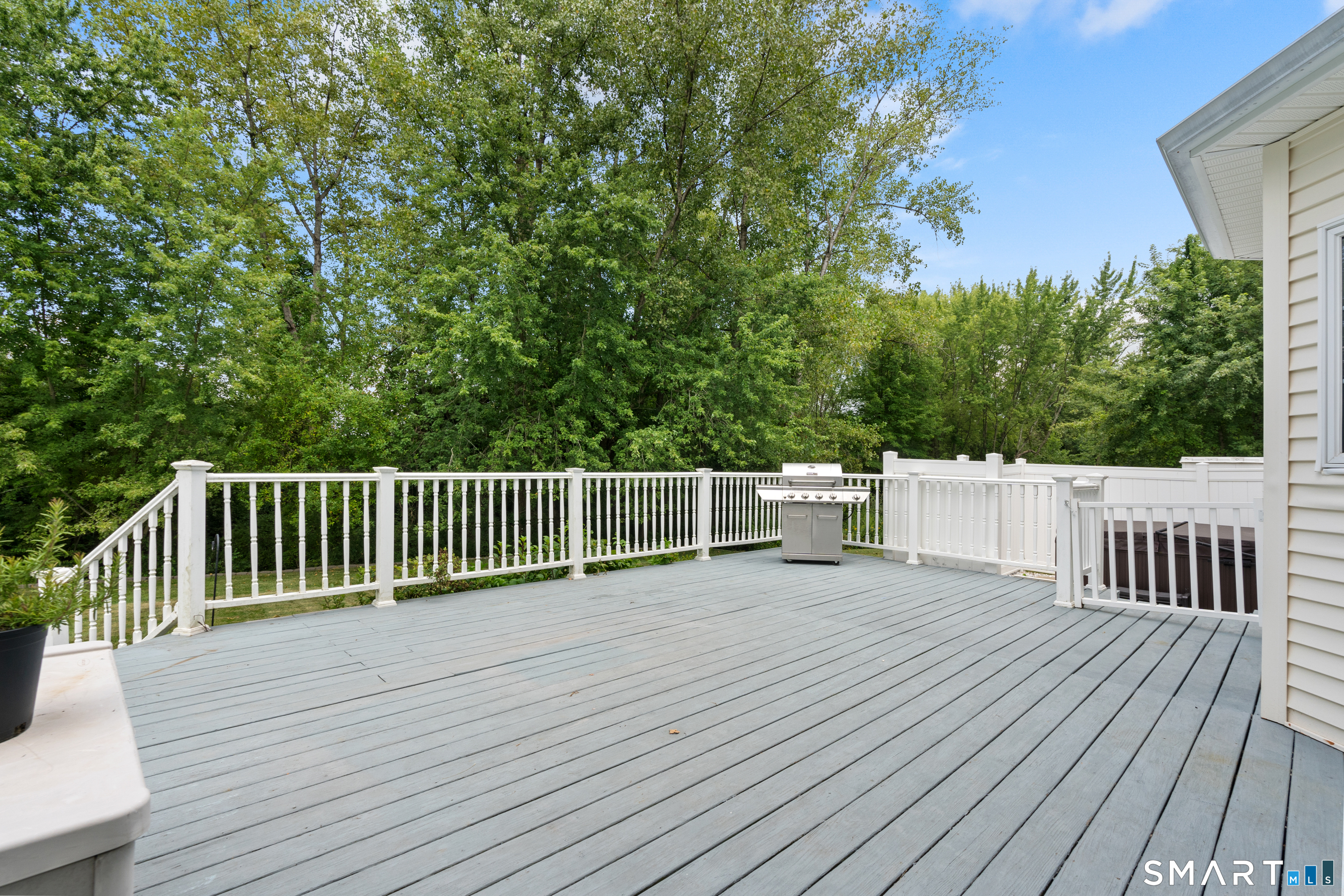 10 Harbourside Drive Suffield CT 06078