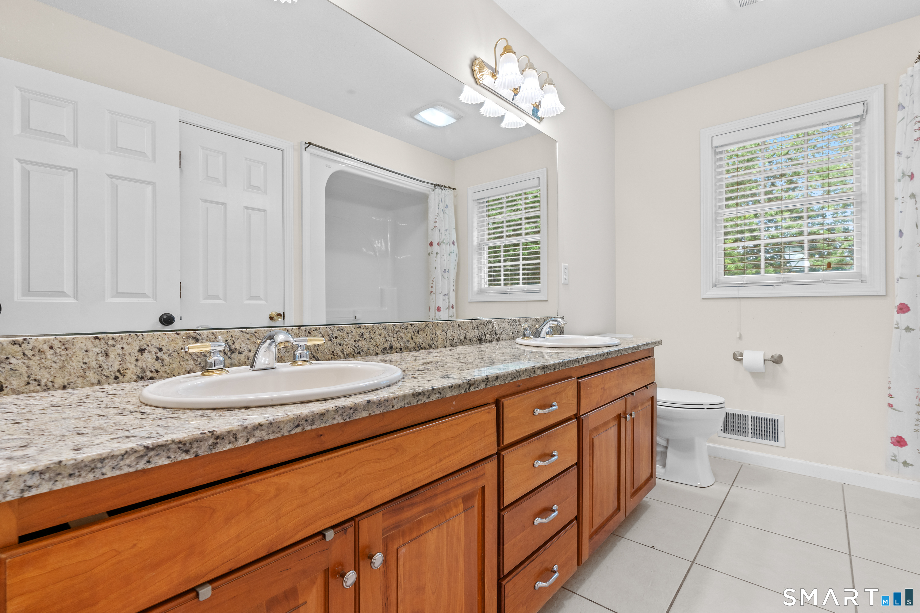10 Harbourside Drive Suffield CT 06078