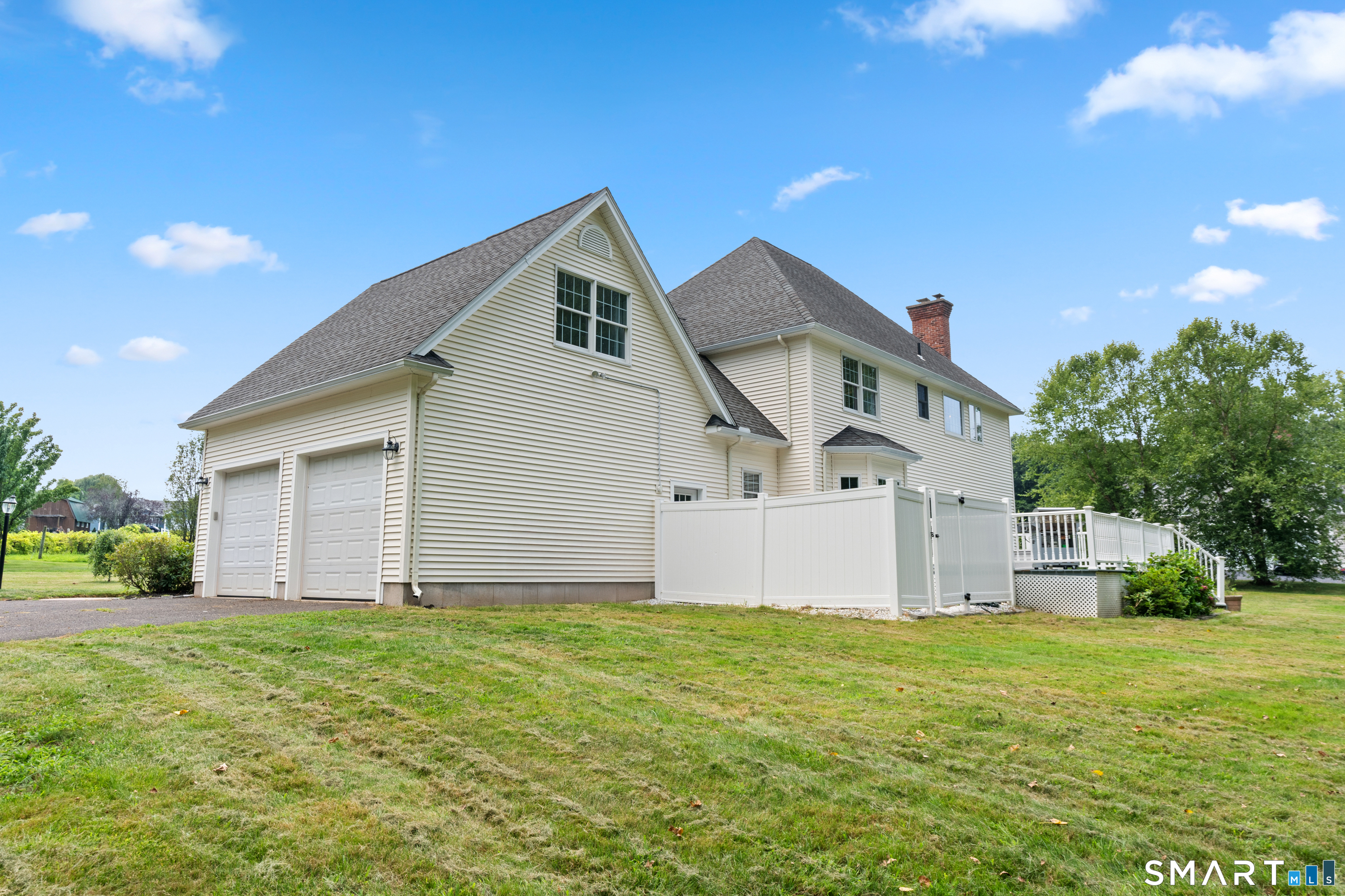 10 Harbourside Drive Suffield CT 06078