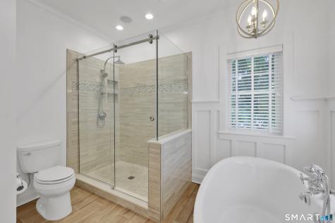 10 Merrit Woods Burlington CT 06013