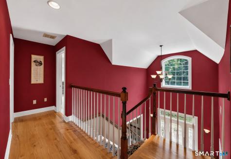 10 Merrit Woods Burlington CT 06013