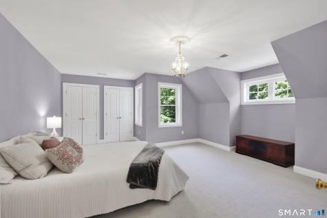 10 Merrit Woods Burlington CT 06013
