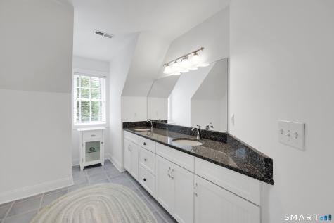 10 Merrit Woods Burlington CT 06013