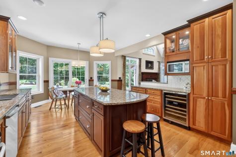 10 Merrit Woods Burlington CT 06013