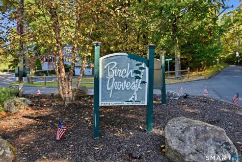 5 Hickory Lane New Milford CT 06776