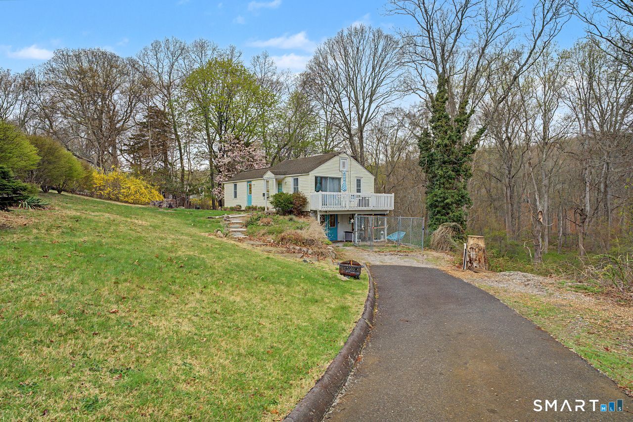 70 Browns Lane Old Lyme CT 06371