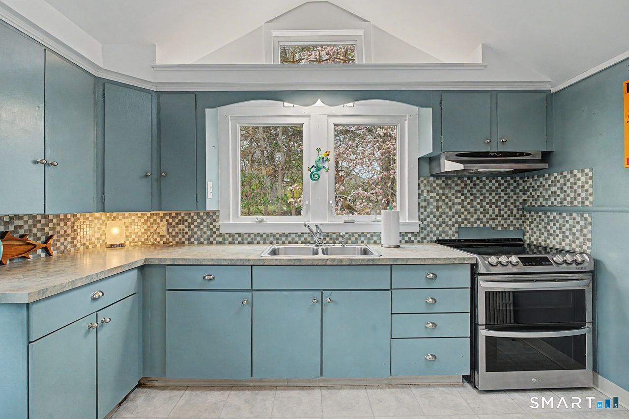 70 Browns Lane Old Lyme CT 06371