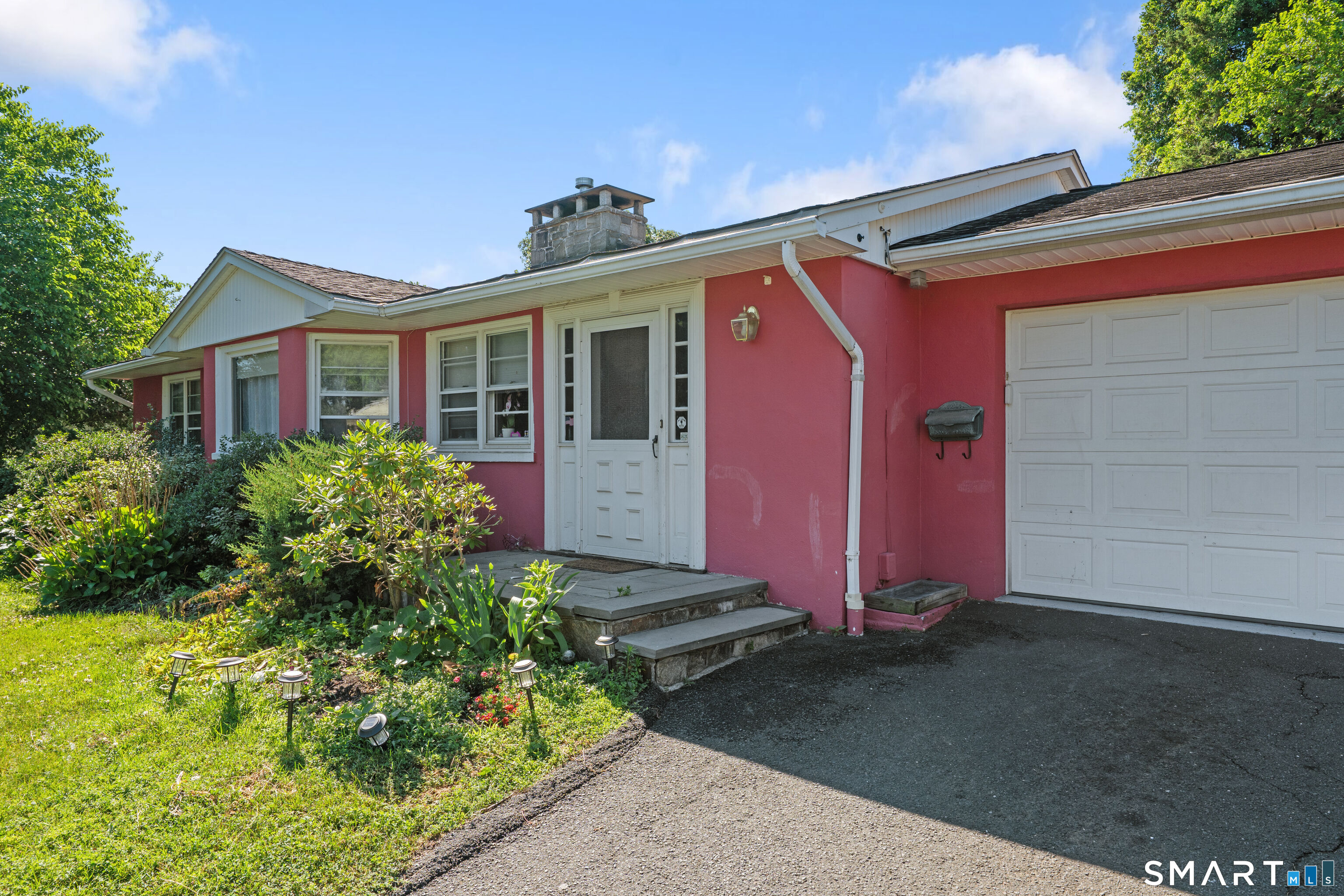 4 Francis Road Danbury CT 06810