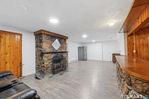 4 Francis Road Danbury CT 06810