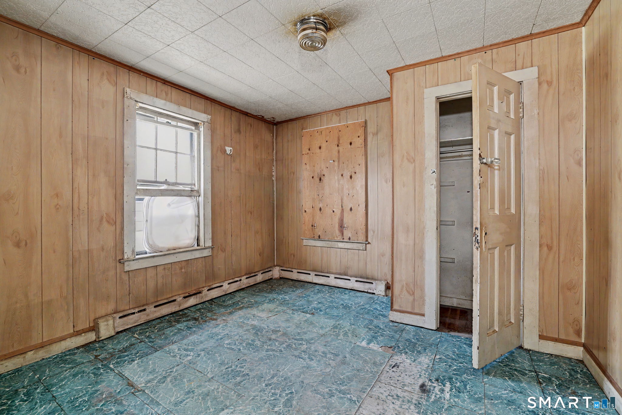 392 Hill Street Waterbury CT 06704