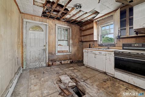 392 Hill Street Waterbury CT 06704