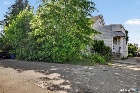 392 Hill Street Waterbury CT 06704