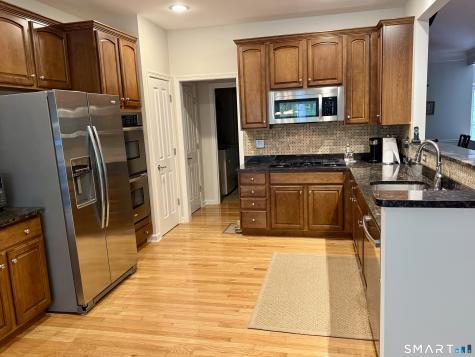 575 Inverness Court Oxford CT 06478