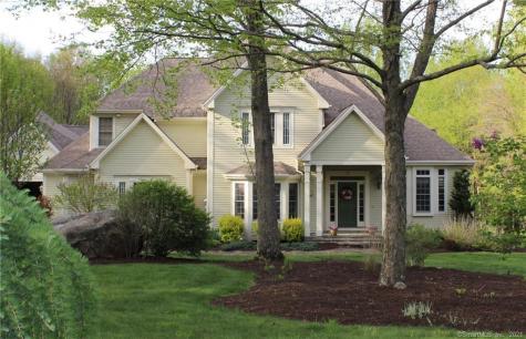 15 Donna Drive Burlington CT 06013