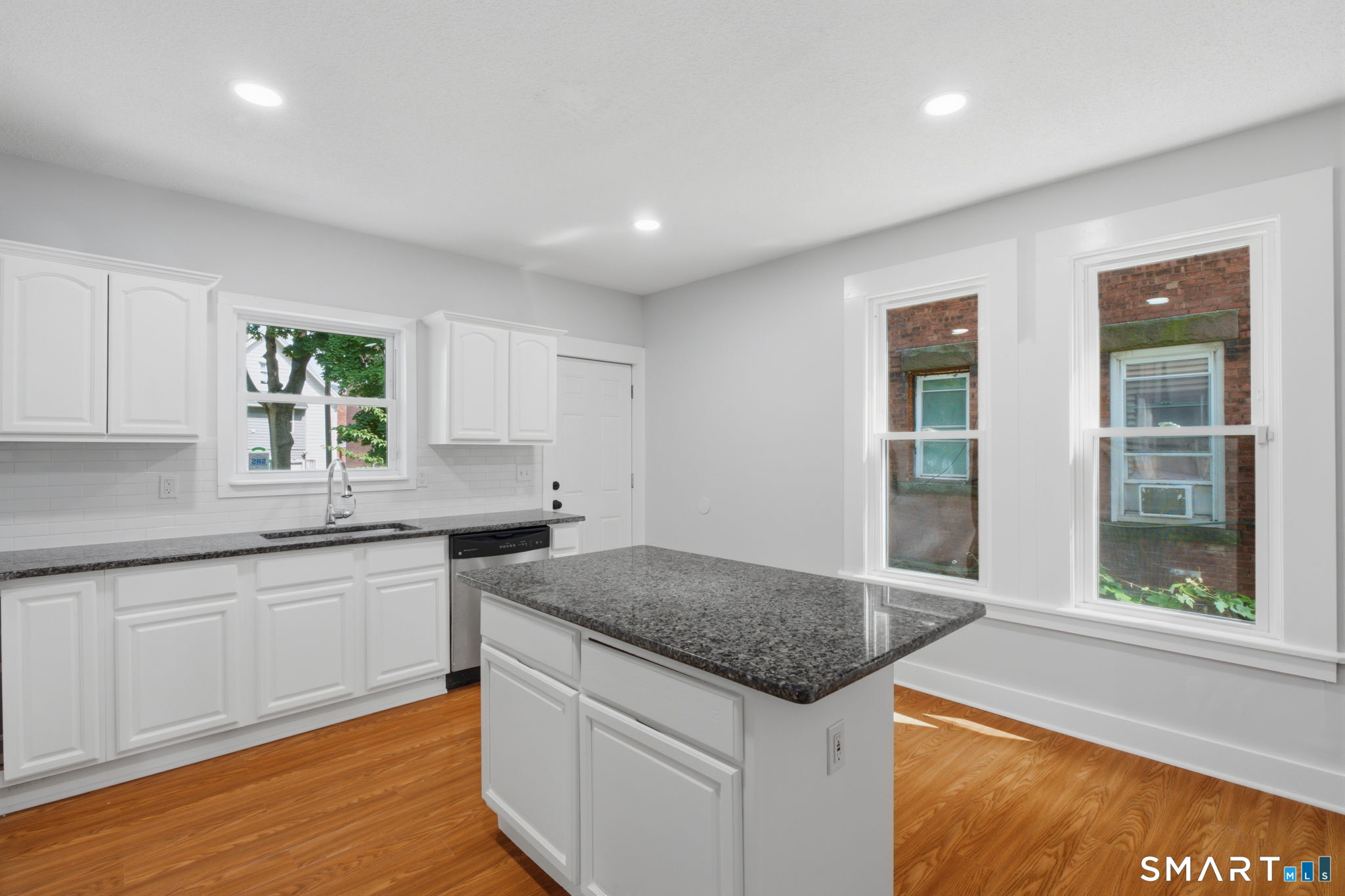 72-74 Lawrence Street Hartford CT 06106