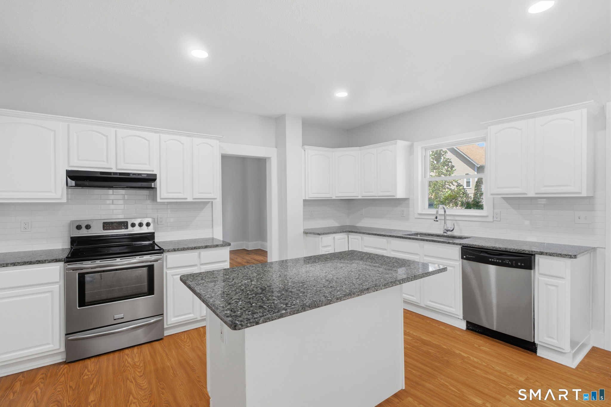 72-74 Lawrence Street Hartford CT 06106