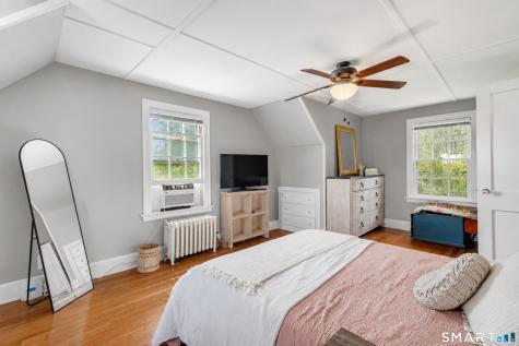 80 Oneco Avenue New London CT 06320