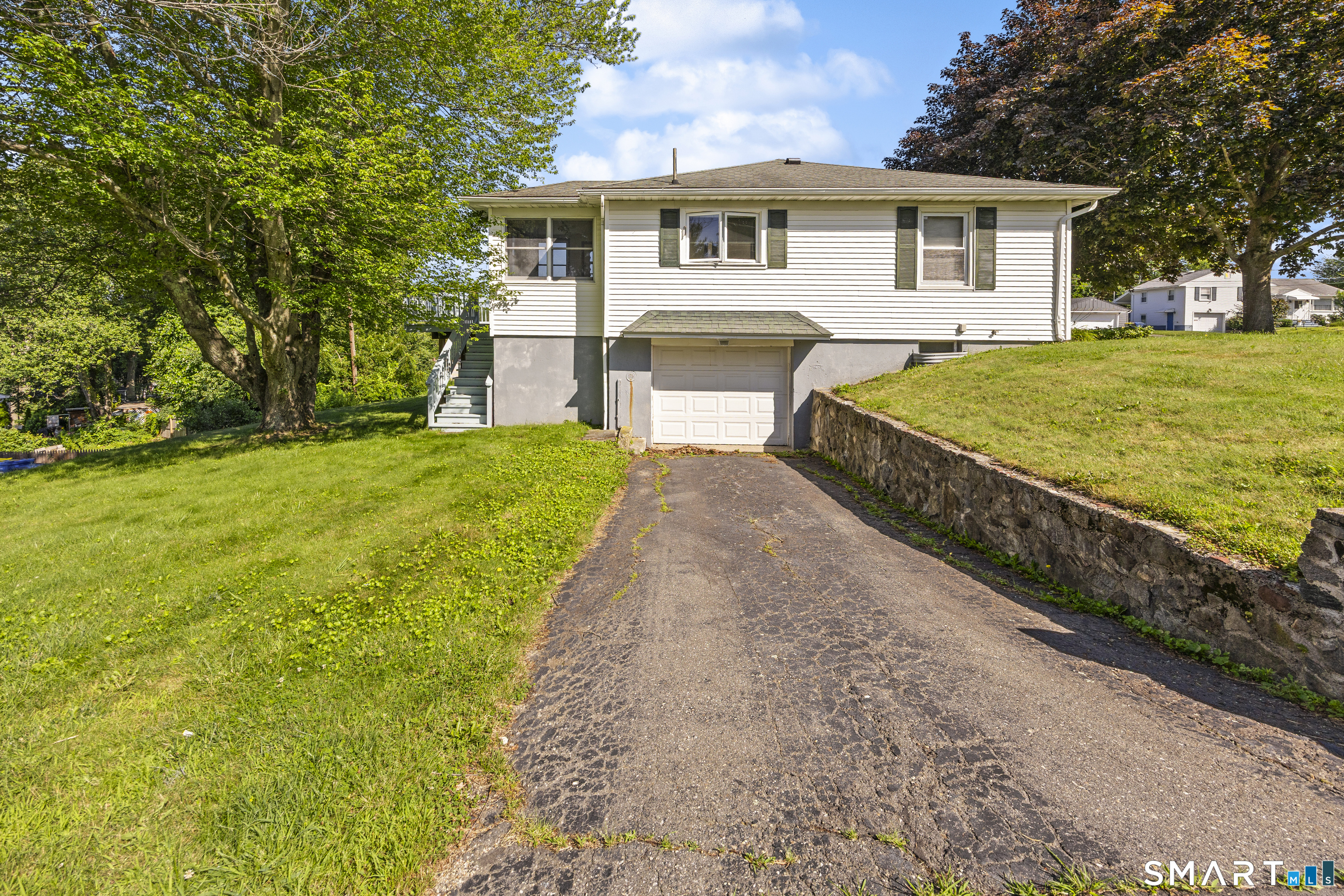 61 Alberta Street Waterbury CT 06708
