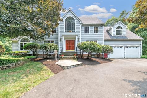 17 Plumtrees Road Newtown CT 06470