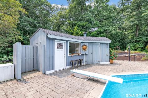 17 Plumtrees Road Newtown CT 06470