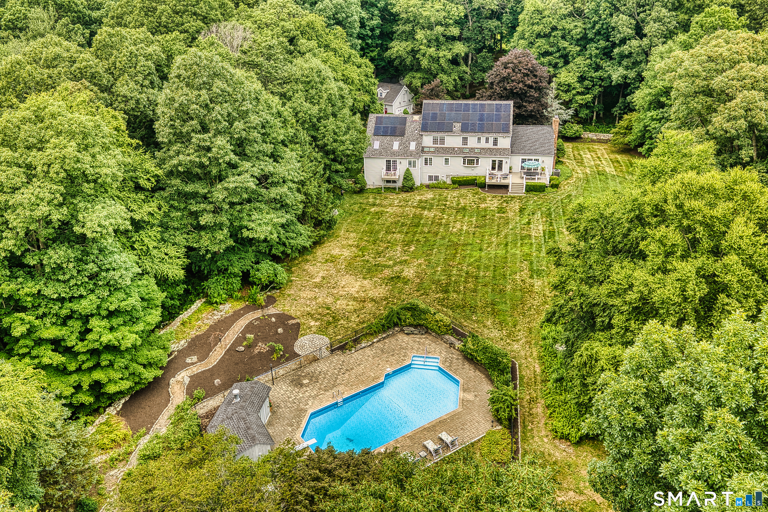 17 Plumtrees Road Newtown CT 06470
