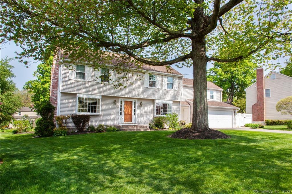 17 Visgrove Lane West Hartford CT 06117