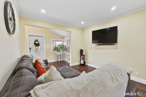 26 Melrose Place Stamford CT 06902