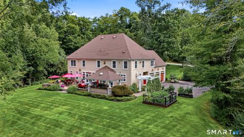 8 Lindera Lane Clinton CT 06413