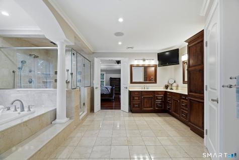 8 Lindera Lane Clinton CT 06413