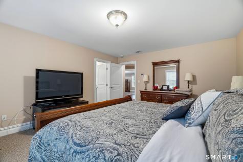 8 Lindera Lane Clinton CT 06413