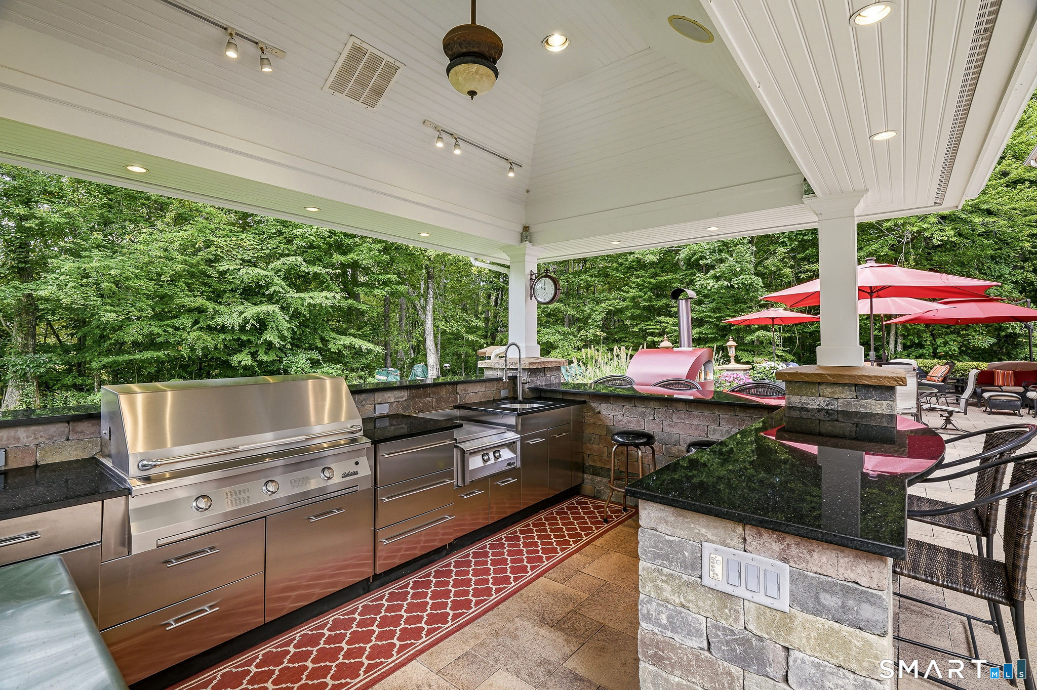 8 Lindera Lane Clinton CT 06413